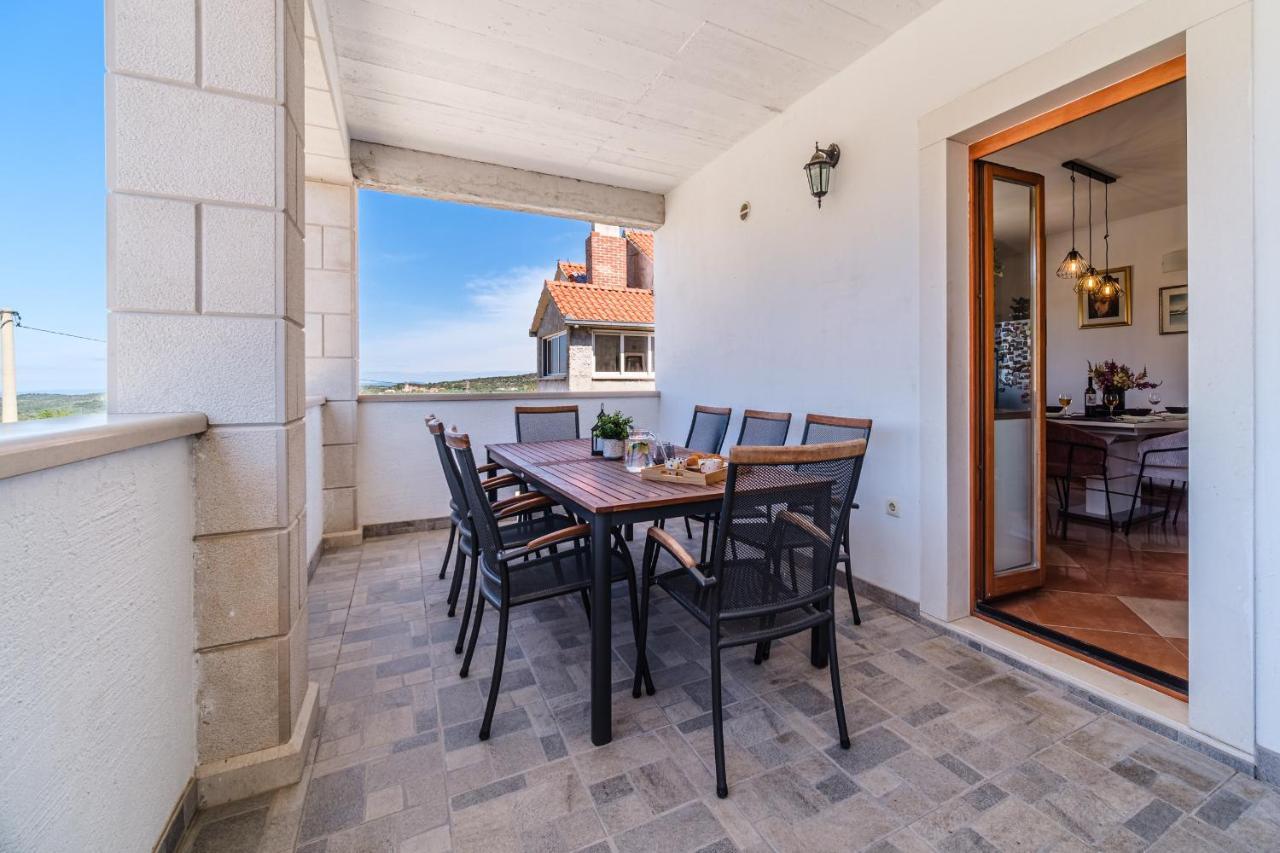 Guest House Barbara Nerezisca Экстерьер фото