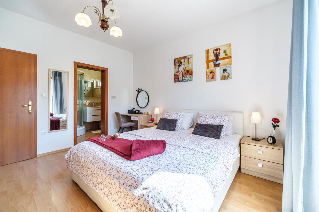 Guest House Barbara Nerezisca Экстерьер фото