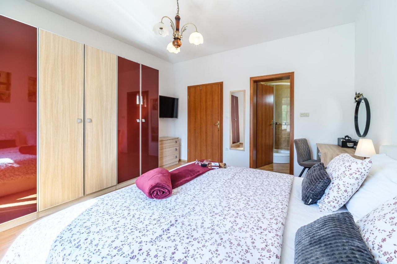 Guest House Barbara Nerezisca Экстерьер фото